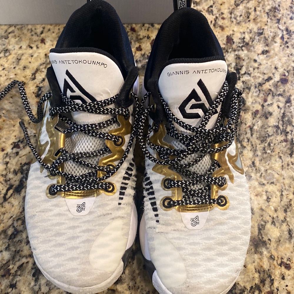 Nike Basketball shoes - Giannis Antetokounmpo